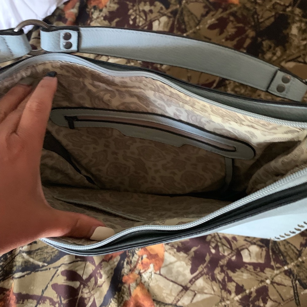 Purse - Picture 2 of 3